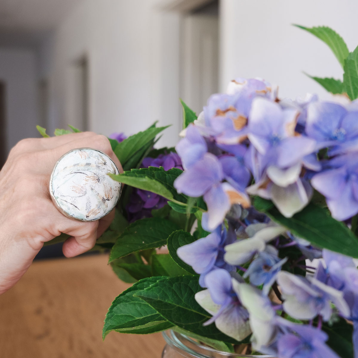 kh_maika-photo_square_01